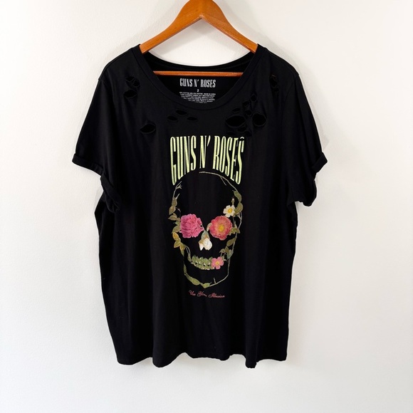 torrid Tops - Guns N’ Roses black distressed t-shirt